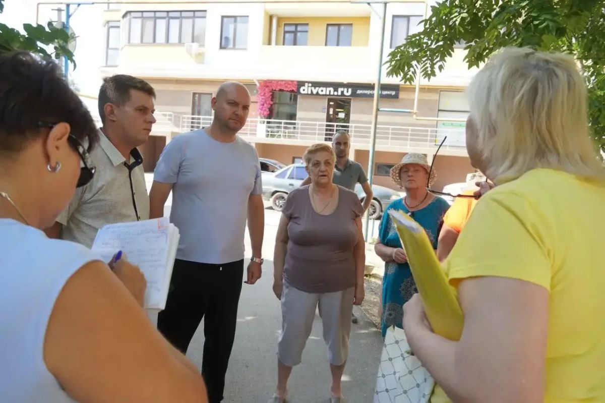 Иван Кошель: Сегодня встретился с жителями дома №2 пер Иван Кошель: Сегодня встретился с жителями дома №2 пер