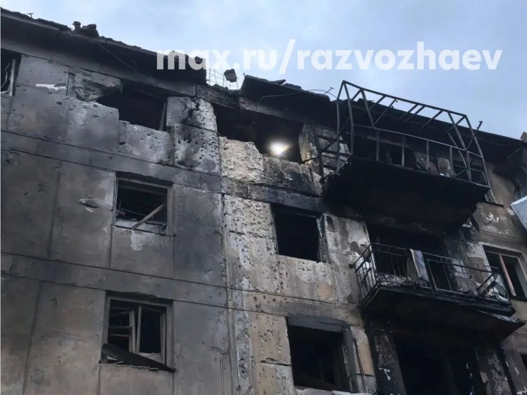 Четыре человека получили ранения при атаке БПЛА на Севастополь, сообщил губернатор Михаил Развожаев Четыре человека получили ранения при атаке БПЛА на Севастополь, сообщил губернатор Михаил Развожаев
