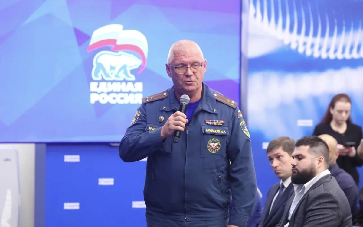Игорь Кастюкевич: Вклад волонтеров Единой России в помощь в ликвидации ЧС отметил полковник внутренней службы МЧС России Николай Аринахин Игорь Кастюкевич: Вклад волонтеров Единой России в помощь в ликвидации ЧС отметил полковник внутренней службы МЧС России Николай Аринахин