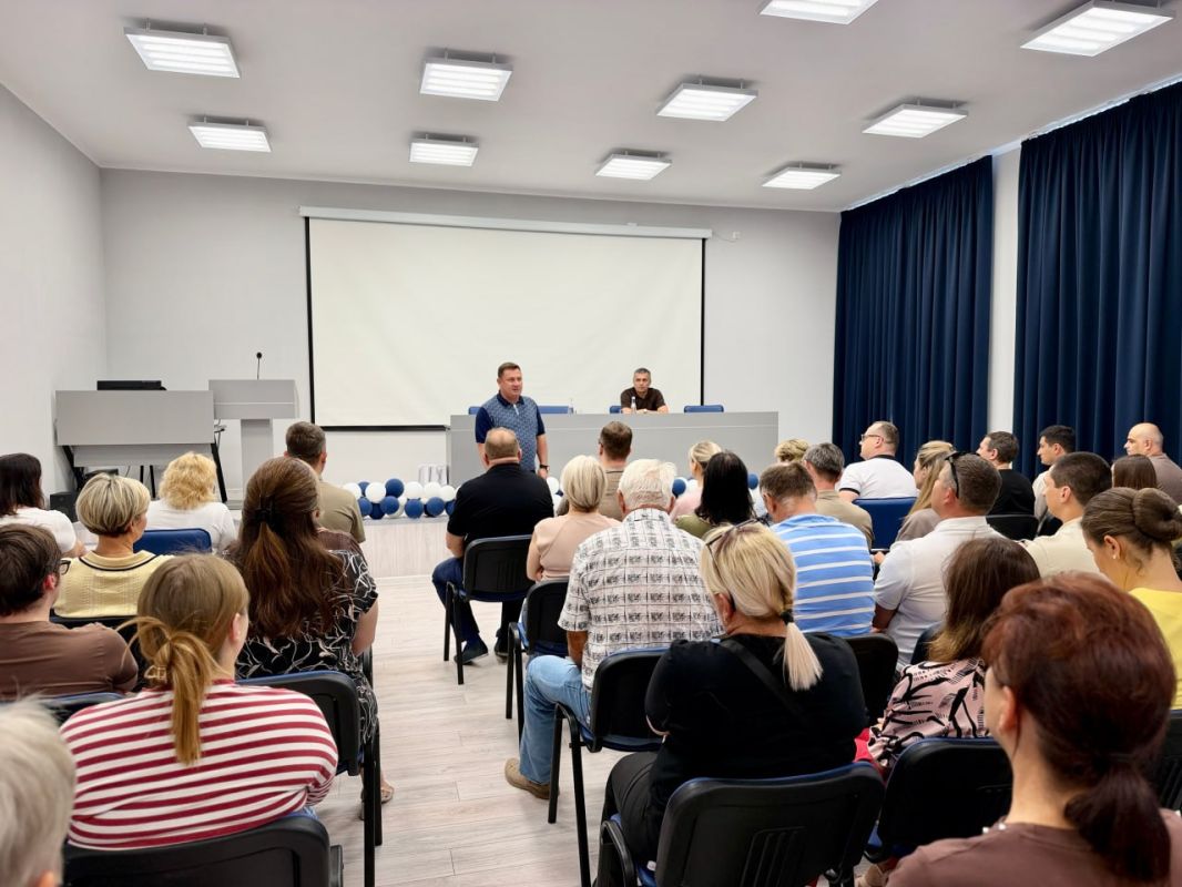 Юрий Нестеренко: Провёл рабочие встречи с коллективами симферопольского филиала ГУП РК «Вода Крыма», Федерации независимых профсоюзов Крыма и Крымстата — Управления Федеральной службы государственной статистики по Республике... Юрий Нестеренко: Провёл рабочие встречи с коллективами симферопольского филиала ГУП РК «Вода Крыма», Федерации независимых профсоюзов Крыма и Крымстата — Управления Федеральной службы государственной статистики по Республике...