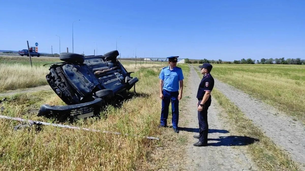 Три человека погибли в ДТП с опрокинувшимся авто в Белогорском районе Крыма Три человека погибли в ДТП с опрокинувшимся авто в Белогорском районе Крыма