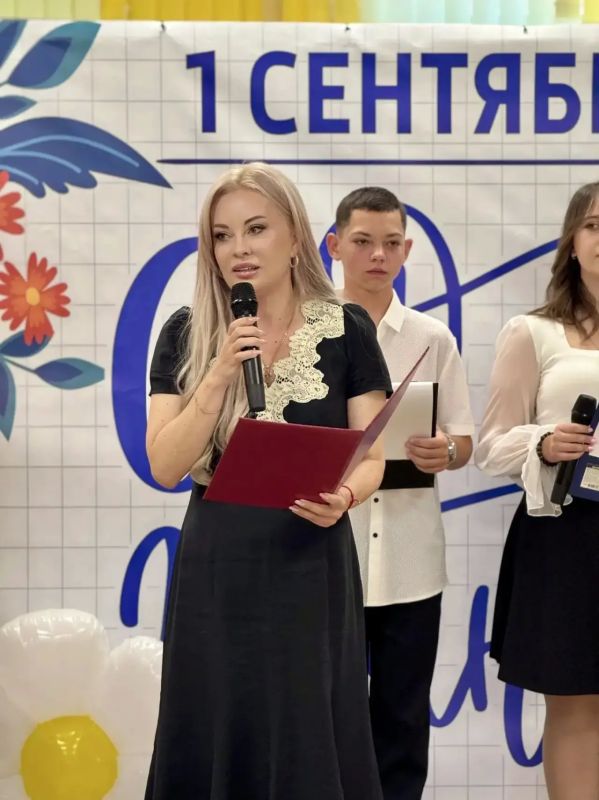 1 сентября и первый звонок — начало большого пути! 1 сентября и первый звонок — начало большого пути!