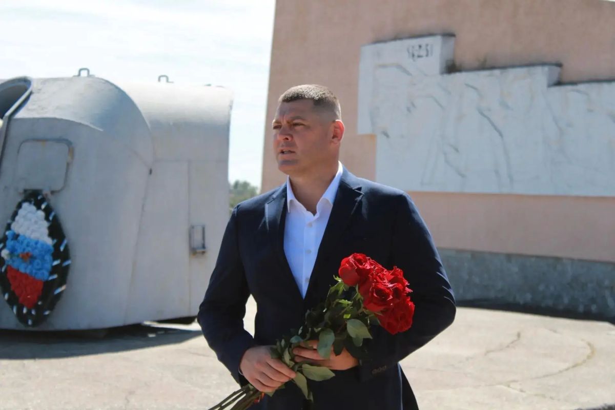 Владимир Сальдо: К 3 сентября приведём в порядок более 200 воинских мемориалов Херсонщины Владимир Сальдо: К 3 сентября приведём в порядок более 200 воинских мемориалов Херсонщины