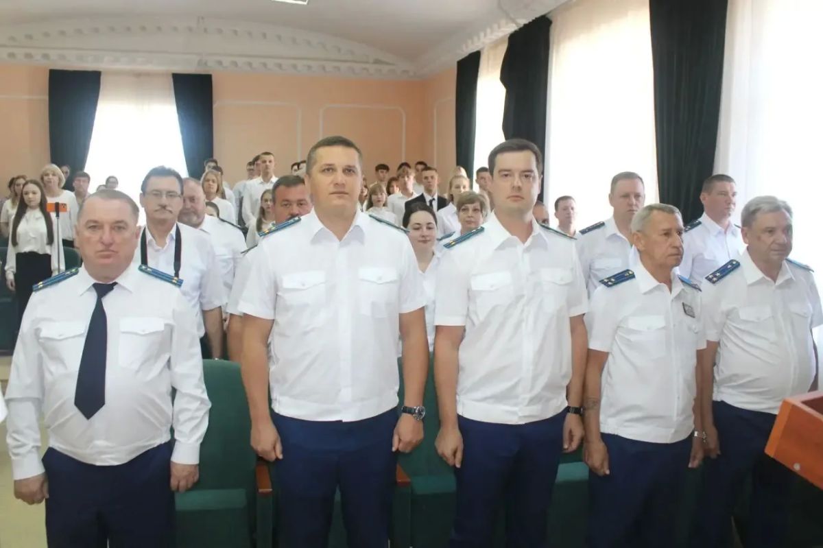 Сегодня, 1 сентября 2026 года, в стенах Крымского юридического института прокуратуры Российской Федерации прошли торжественные мероприятия, участие в которых приняли исполняющий обязанности прокурора Крыма Дмитрий Егоров и... Сегодня, 1 сентября 2026 года, в стенах Крымского юридического института прокуратуры Российской Федерации прошли торжественные мероприятия, участие в которых приняли исполняющий обязанности прокурора Крыма Дмитрий Егоров и...