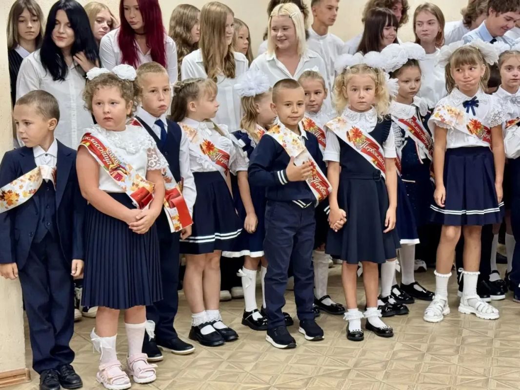 1 сентября и первый звонок — начало большого пути! 1 сентября и первый звонок — начало большого пути!