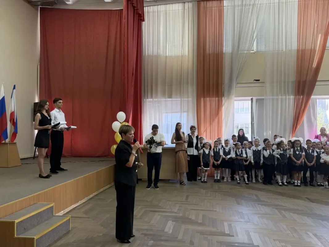 С Днём знаний, дорогие крымчане! С Днём знаний, дорогие крымчане!