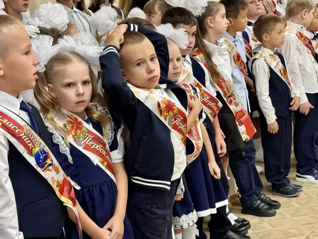 1 сентября и первый звонок — начало большого пути! 1 сентября и первый звонок — начало большого пути!