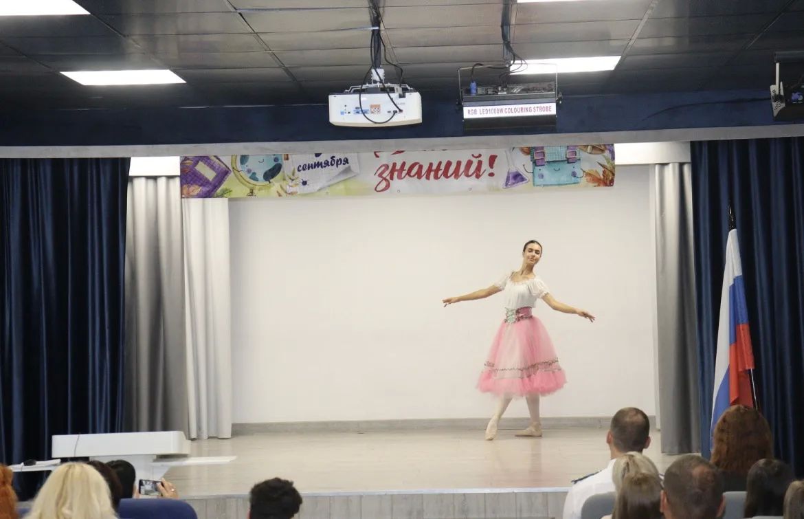 Сегодня, 1 сентября 2026 года, во всех уголках нашей страны прозвенел первый звонок, ознаменовавший начало нового учебного года Сегодня, 1 сентября 2026 года, во всех уголках нашей страны прозвенел первый звонок, ознаменовавший начало нового учебного года