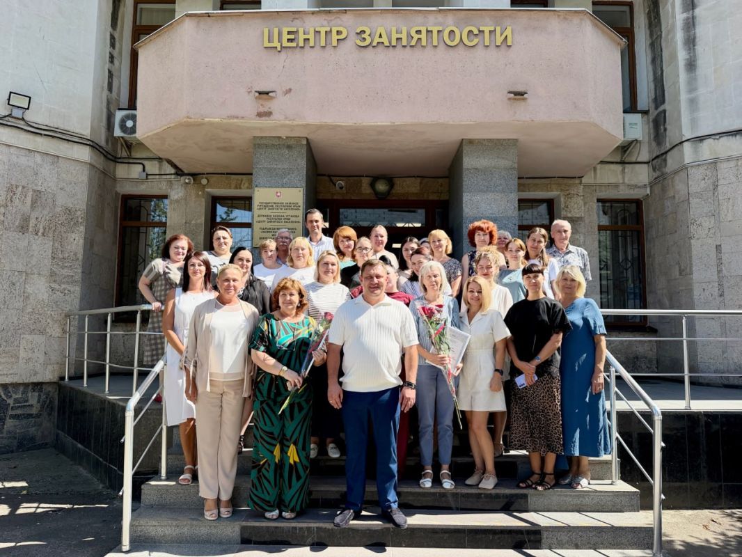 Юрий Нестеренко: В ходе рабочих встреч с коллективами ГУП РК «Крымтеплокоммунэнерго», ГКУ РК «Центр занятости населения», Управления Росреестра по Республике Крым, обсудили общие цели и задачи, которые стоят перед нами Юрий Нестеренко: В ходе рабочих встреч с коллективами ГУП РК «Крымтеплокоммунэнерго», ГКУ РК «Центр занятости населения», Управления Росреестра по Республике Крым, обсудили общие цели и задачи, которые стоят перед нами