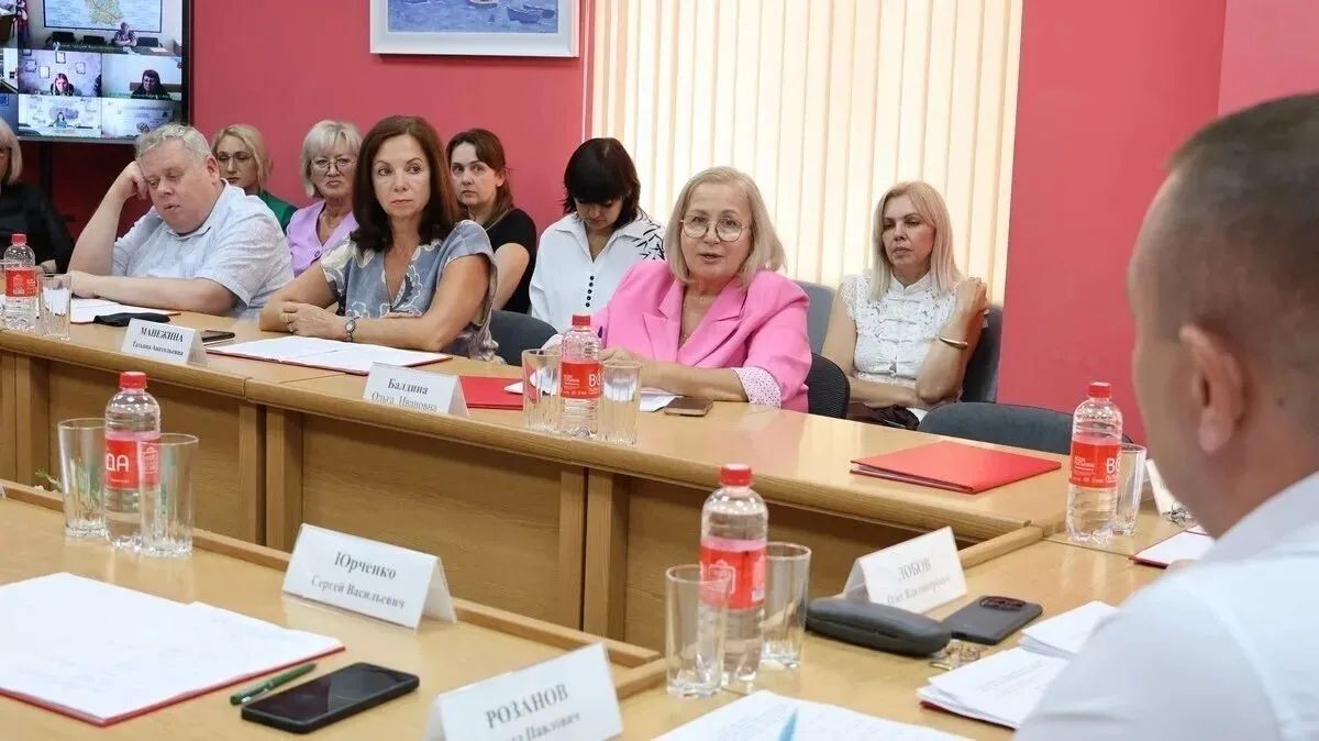 Сотрудники архивного отдела (муниципального архива) Сакского района посетили заседание Коллегии Государственного комитета по делам архивов и Общественного совета при Государственном комитете по делам архивов Республики Крым Сотрудники архивного отдела (муниципального архива) Сакского района посетили заседание Коллегии Государственного комитета по делам архивов и Общественного совета при Государственном комитете по делам архивов Республики Крым