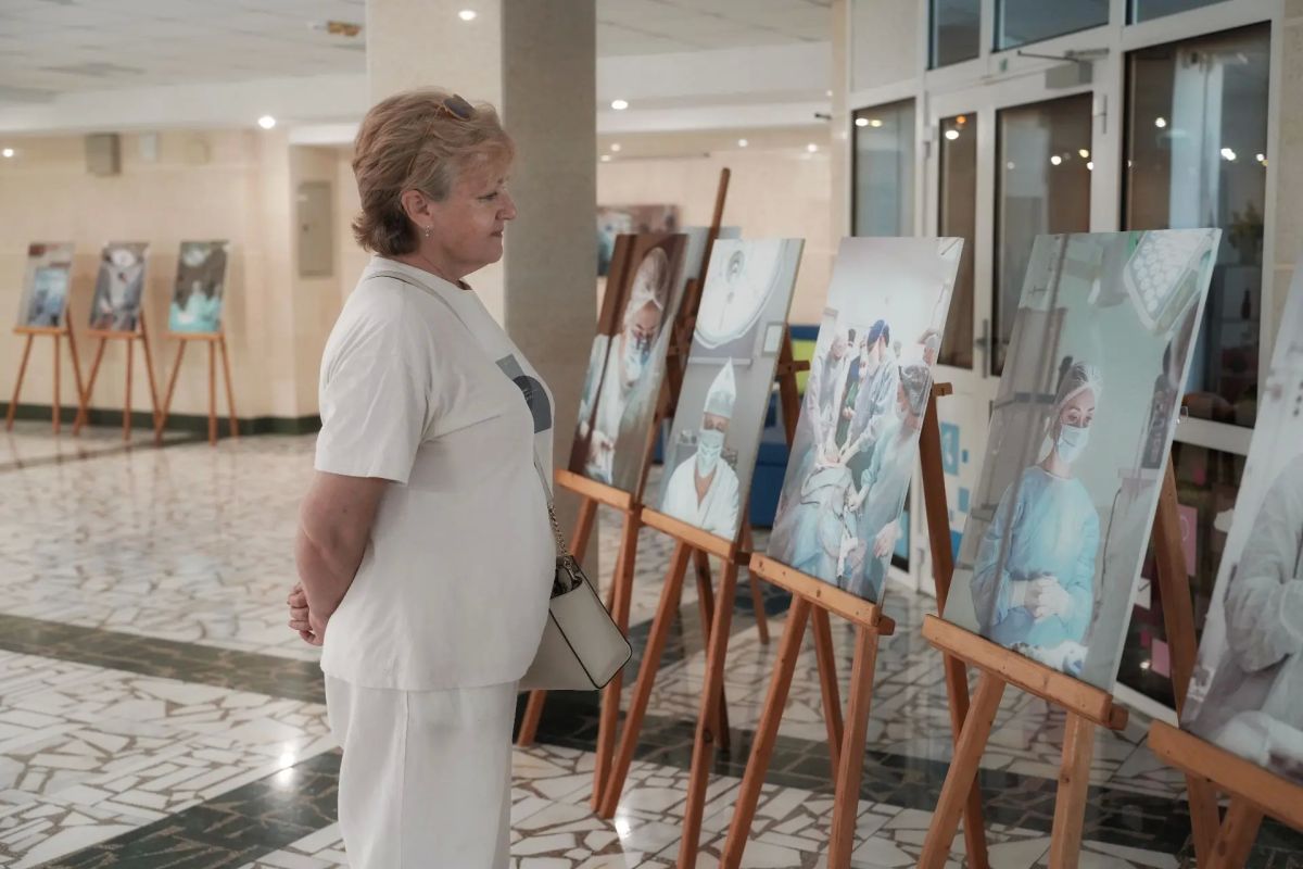 В Симферополе проходит фотовыставка «Искусство исцелять», посвящённая работе медицинских специалистов В Симферополе проходит фотовыставка «Искусство исцелять», посвящённая работе медицинских специалистов