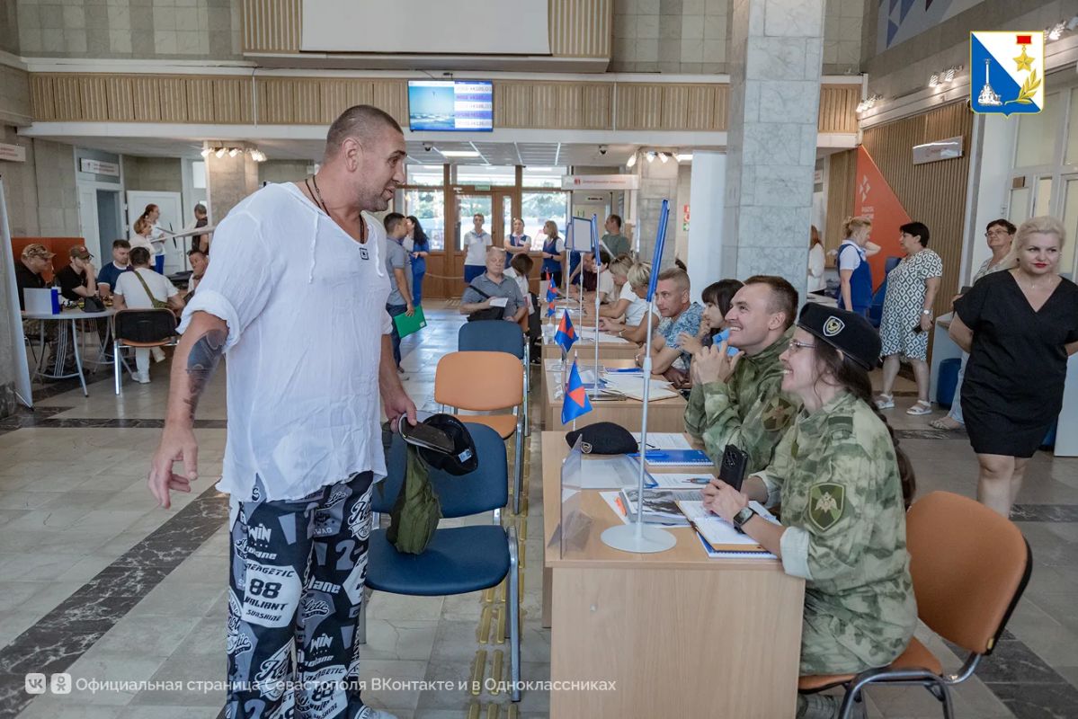 Более 40 участников СВО и их семей получили помощь на встрече клуба «ZA СВОих» Более 40 участников СВО и их семей получили помощь на встрече клуба «ZA СВОих»