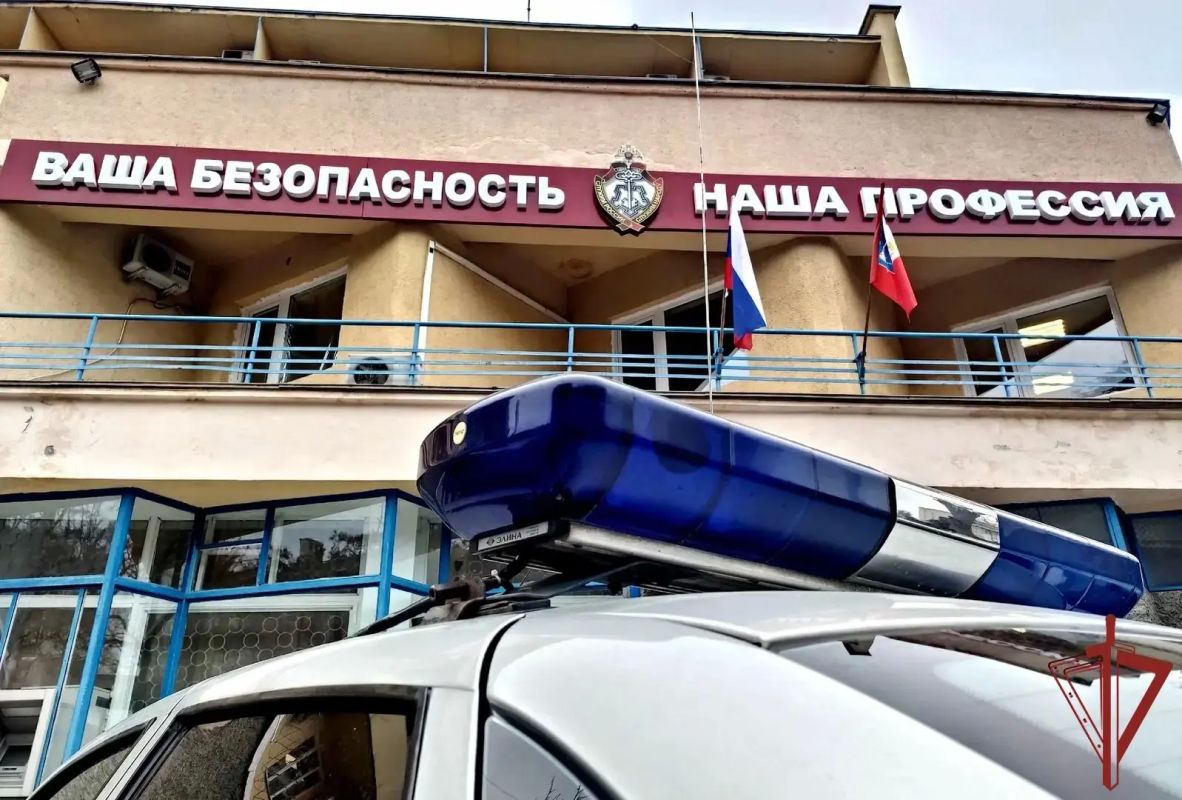 В Севастополе сотрудники Росгвардии спасли жизнь мужчине