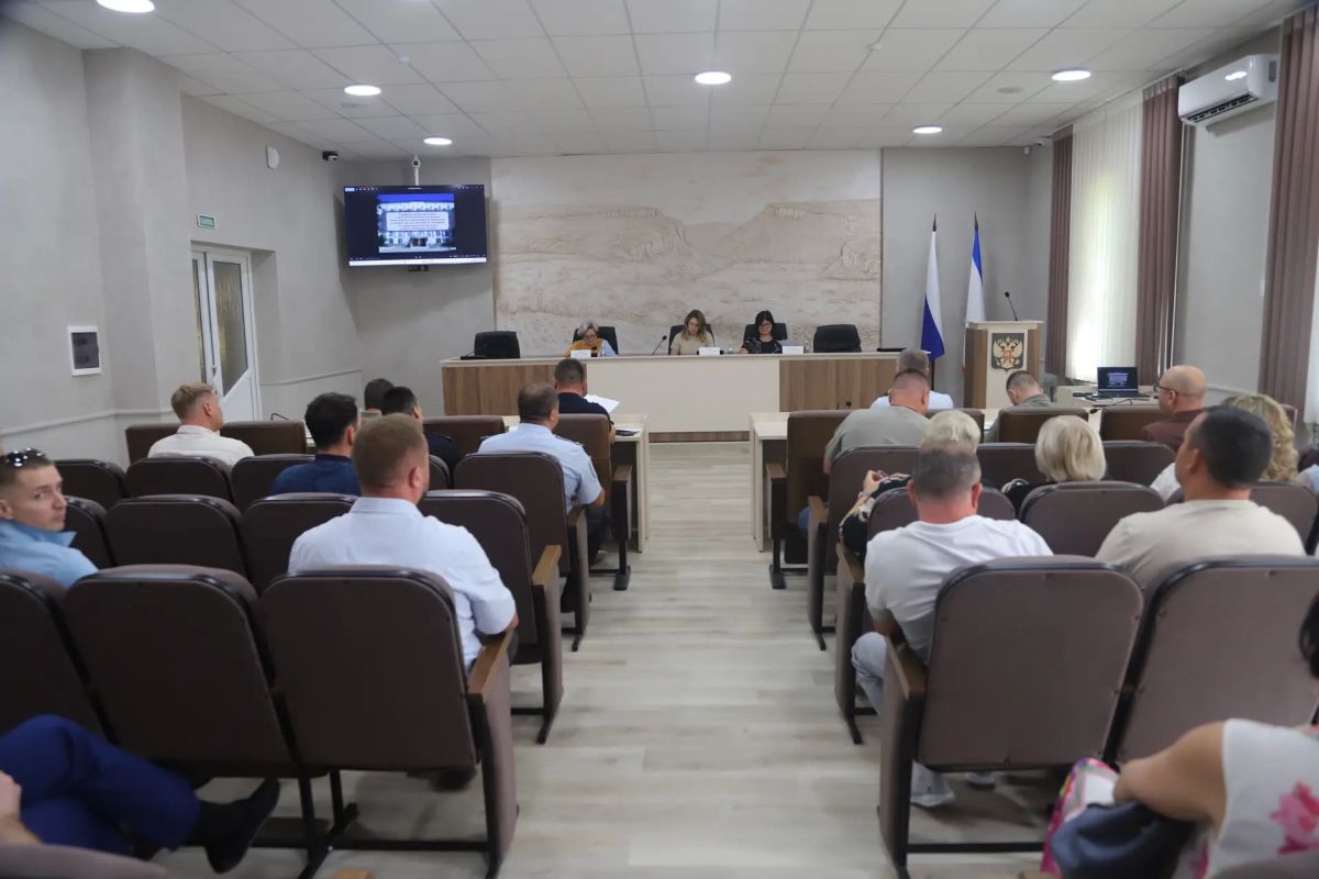 В Бахчисарайском и Симферопольском районах обсудили вопросы организации работы со строительными и крупногабаритными отходами В Бахчисарайском и Симферопольском районах обсудили вопросы организации работы со строительными и крупногабаритными отходами