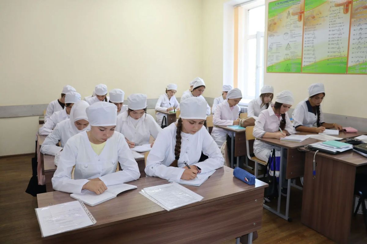 В 2026 году 334 студента, поступившие в медицинские вузы и колледжи, заключили договоры о целевом обучении с Министерством здравоохранения Республики Крым