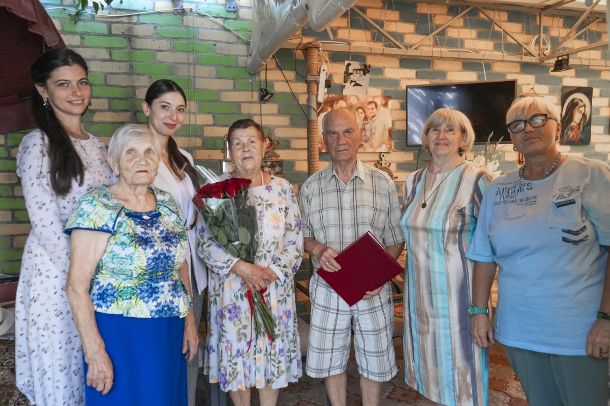Счастье быть вместе: 55 лет семейной жизни Счастье быть вместе: 55 лет семейной жизни