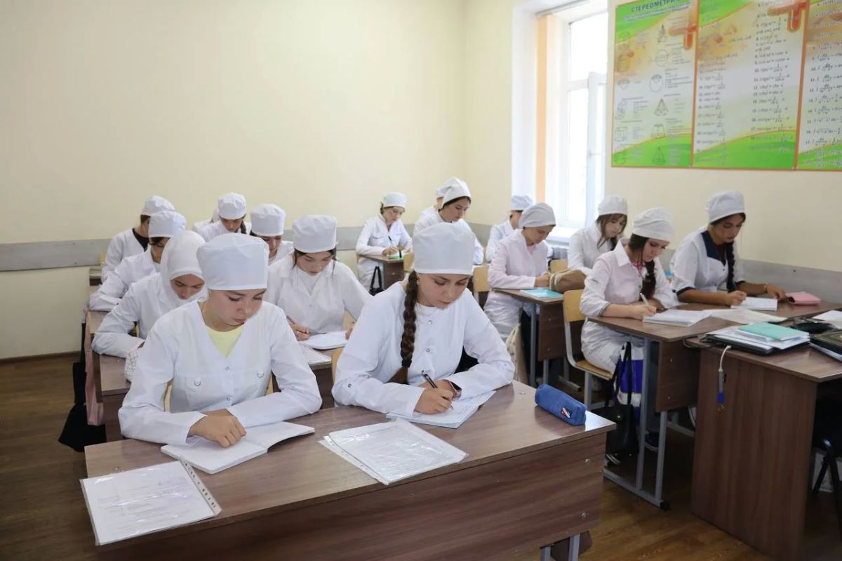 В 2026 году 334 студента, поступившие в медицинские вузы и колледжи, заключили договоры о целевом обучении с Министерством здравоохранения Крыма