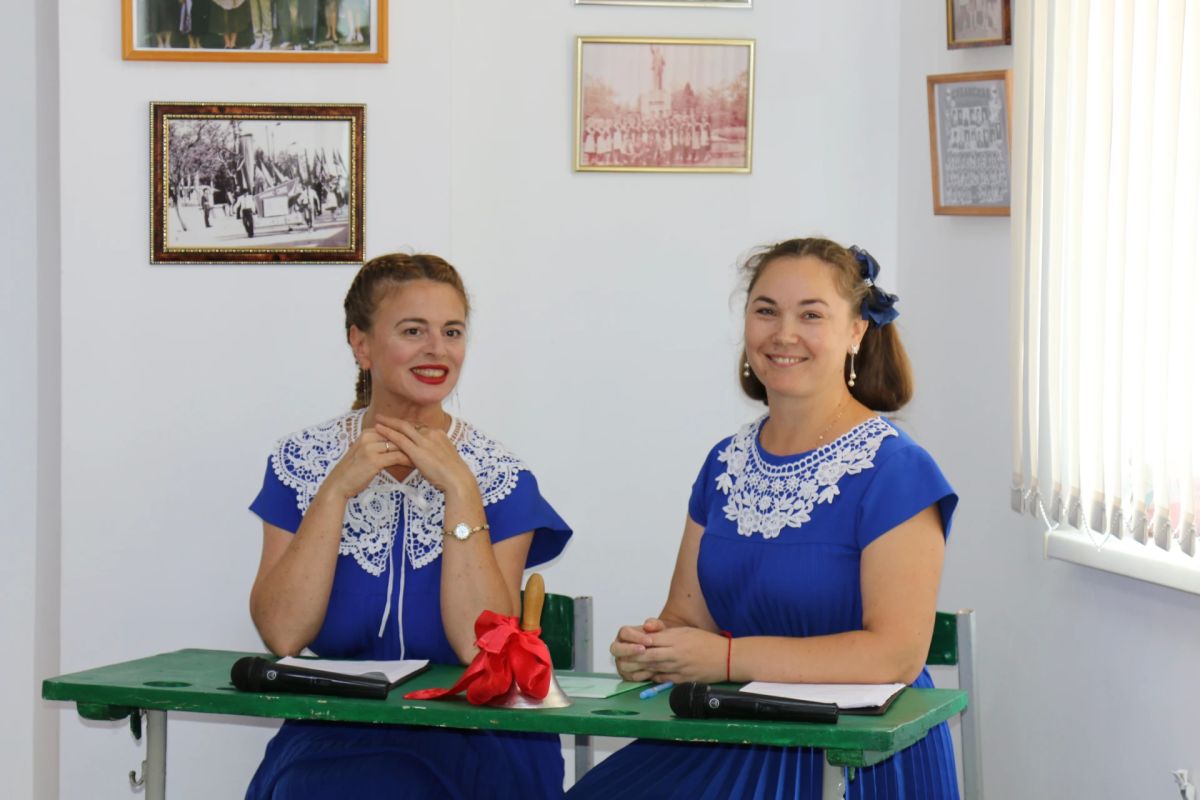 В начале жизни школу помню я… В начале жизни школу помню я…