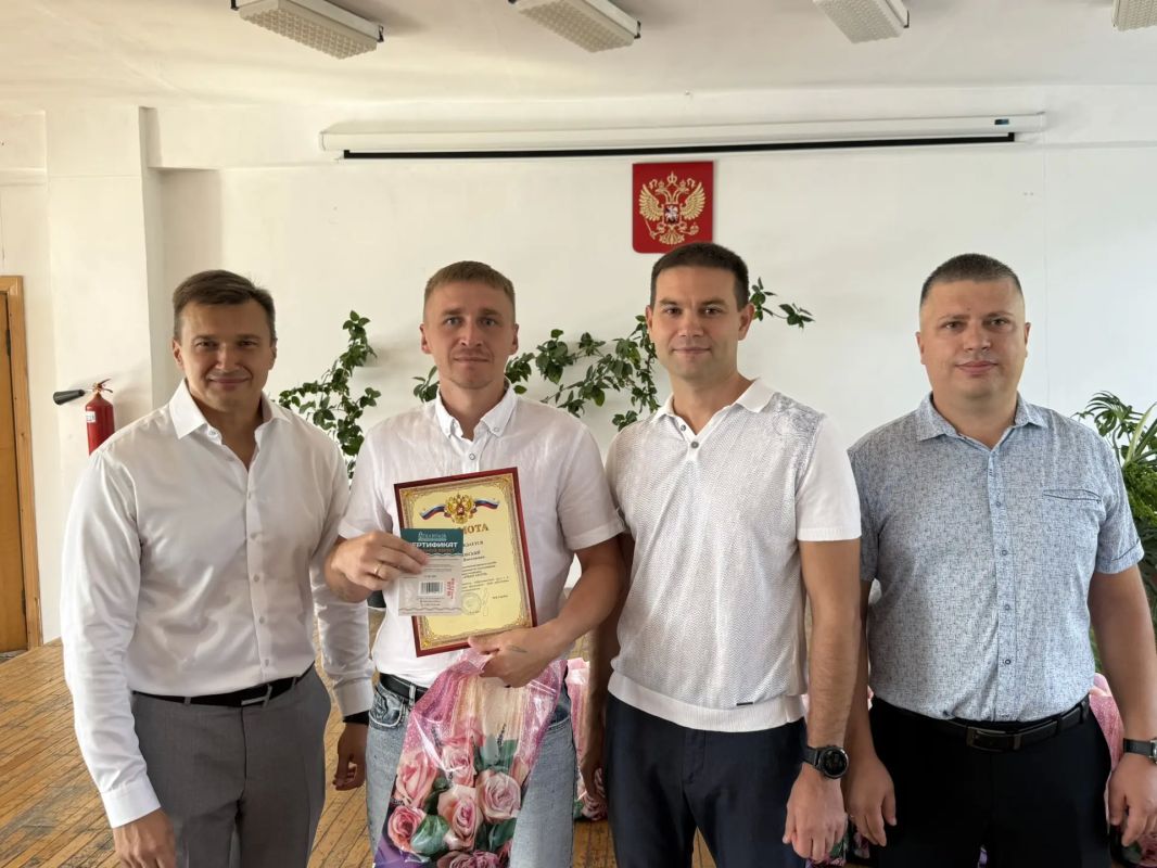 Константин Шимановский: В первое воскресенье сентября в России отмечается День работников нефтяной и газовой промышленности Константин Шимановский: В первое воскресенье сентября в России отмечается День работников нефтяной и газовой промышленности