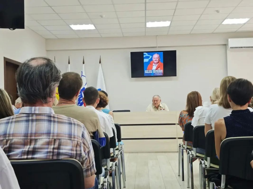 Константин Затулин встретился с председателями Сочинских ТОСов и коллективом МУП «Сочитеплоэнерго» Константин Затулин встретился с председателями Сочинских ТОСов и коллективом МУП «Сочитеплоэнерго»