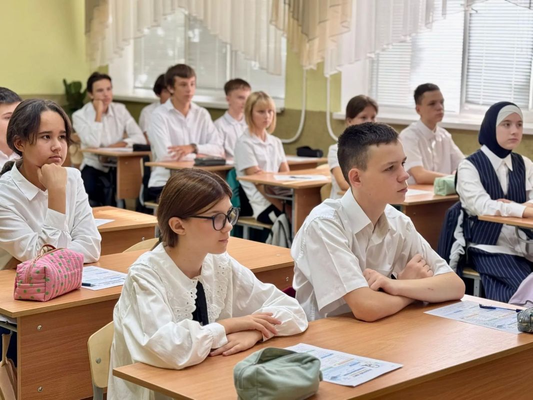 Валентина Лаврик: В новом 2026/27 учебном году курс внеурочной деятельности «Разговоры о важном» выходит на новый, еще более глубокий уровень Валентина Лаврик: В новом 2026/27 учебном году курс внеурочной деятельности «Разговоры о важном» выходит на новый, еще более глубокий уровень