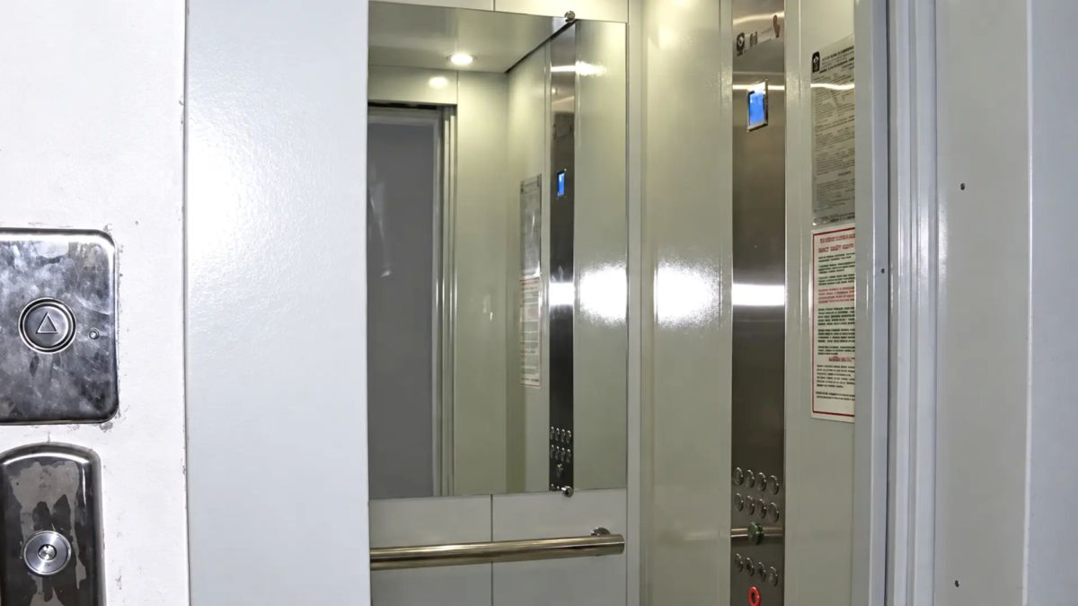 В этом году в более чем 100 многоквартирных домах Симферополя запланировано выполнение 141 вида работ по капитальному ремонту общего имущества В этом году в более чем 100 многоквартирных домах Симферополя запланировано выполнение 141 вида работ по капитальному ремонту общего имущества