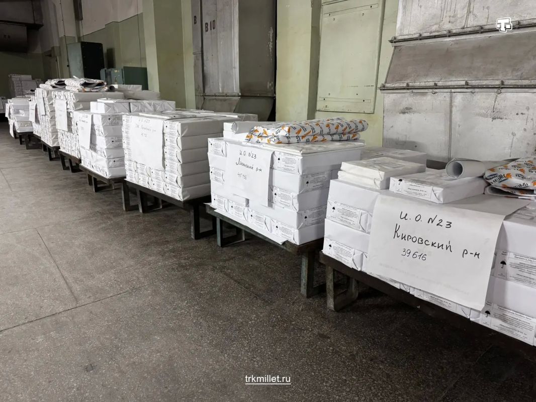 В Крыму прошла передача бюллетеней для голосования на выборах в Госдуму и Госсовет республики В Крыму прошла передача бюллетеней для голосования на выборах в Госдуму и Госсовет республики
