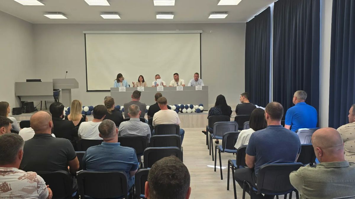09.09.2026 состоялось рабочее совещание с руководителями подрядных организаций, выполняющих работы по капитальному ремонту общего имущества в многоквартирных домах Республики Крым в текущем году 09.09.2026 состоялось рабочее совещание с руководителями подрядных организаций, выполняющих работы по капитальному ремонту общего имущества в многоквартирных домах Республики Крым в текущем году
