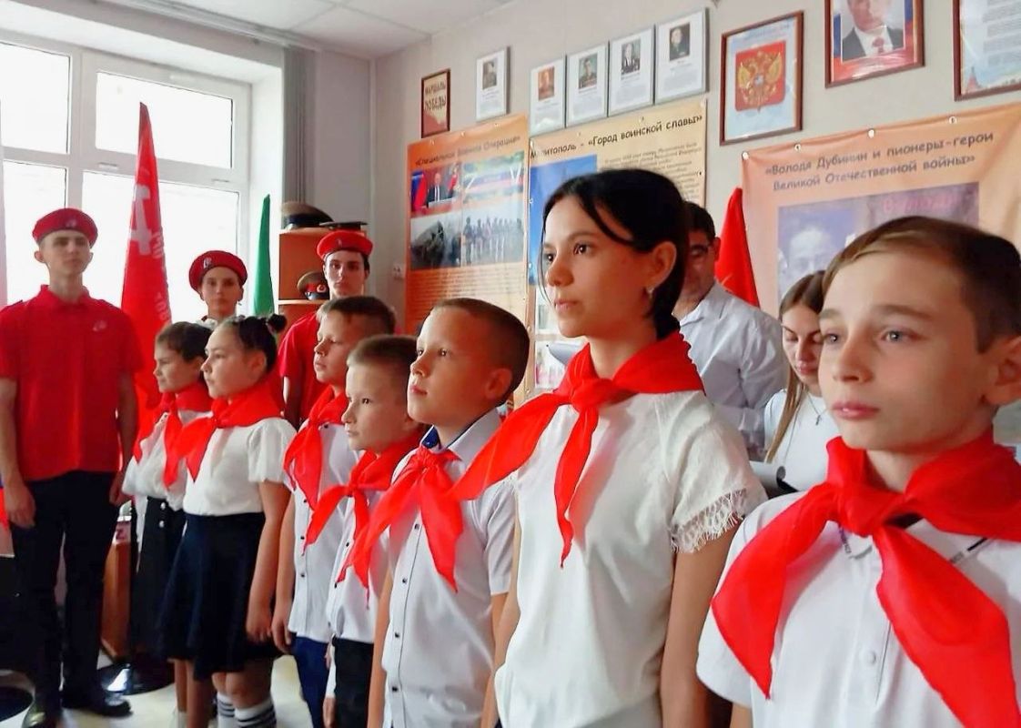 Бюст Володе Дубинину открыли в городе воинской славы Мелитополе Бюст Володе Дубинину открыли в городе воинской славы Мелитополе