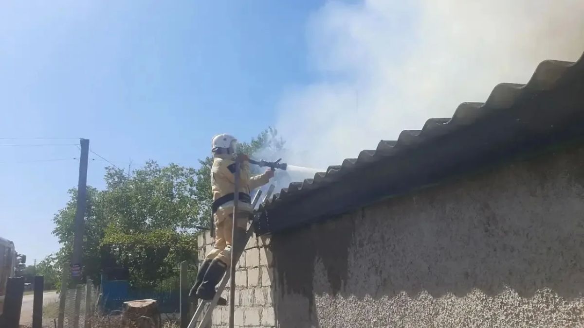 Ликвидация пожара в Кировском районе Ликвидация пожара в Кировском районе