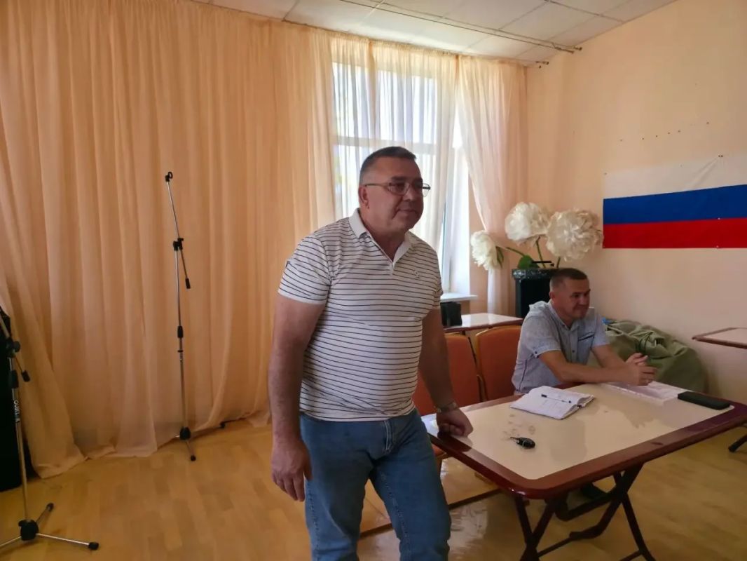 Руководители Черноморского района провели встречи с населением Руководители Черноморского района провели встречи с населением