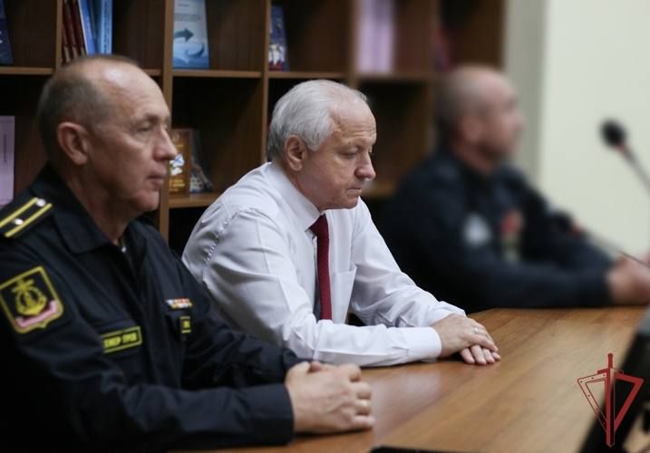 Росгвардия приняла участие в открытии второго тура проекта клуба военно-спортивной подготовки «Грифон» в Севастополе Росгвардия приняла участие в открытии второго тура проекта клуба военно-спортивной подготовки «Грифон» в Севастополе