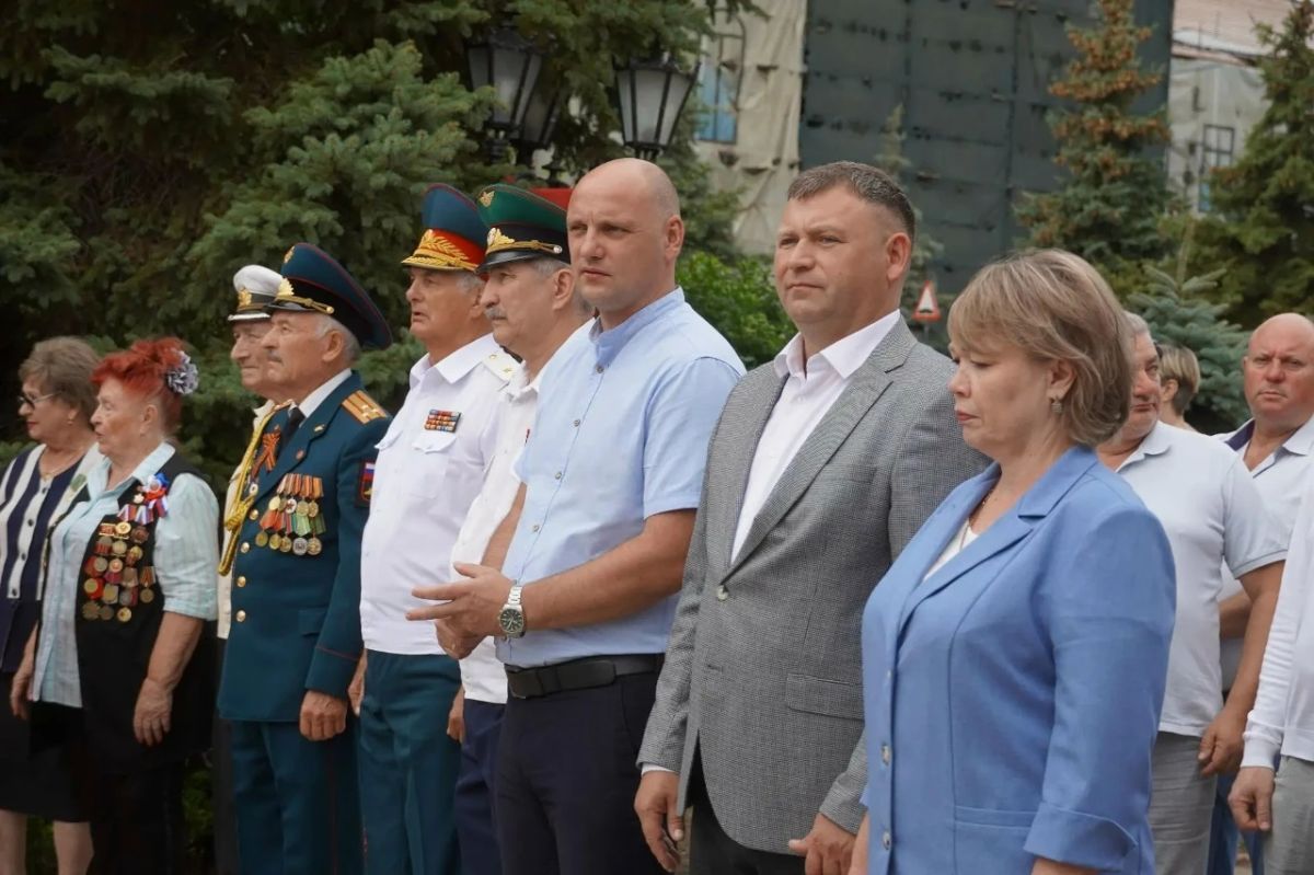 Сегодня в Керчи проходят торжественные мероприятия, посвященные 53-й годовщине со дня присвоения городу почетного звания «Город-герой» Сегодня в Керчи проходят торжественные мероприятия, посвященные 53-й годовщине со дня присвоения городу почетного звания «Город-герой»