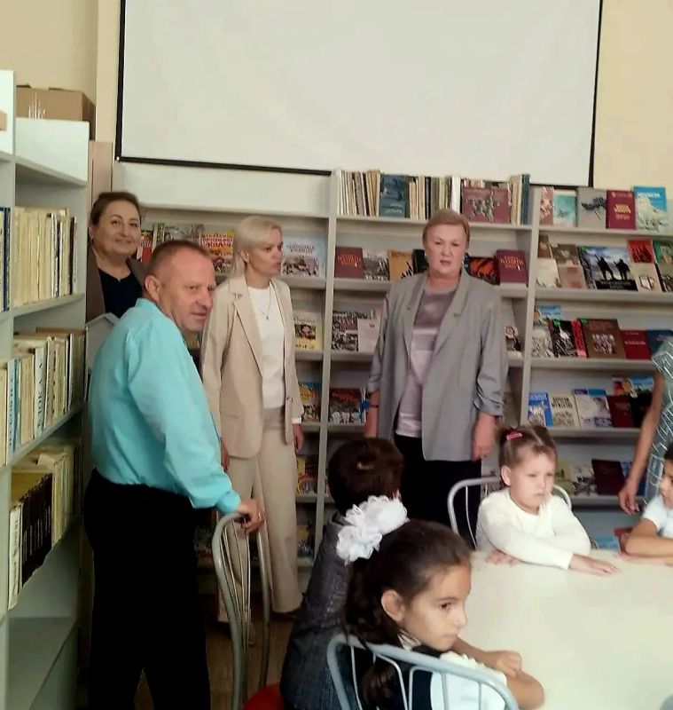 В Островской школе в рамках программы Школьного инициативного бюджетирования состоялось открытие пространства «Библиотека будущего» В Островской школе в рамках программы Школьного инициативного бюджетирования состоялось открытие пространства «Библиотека будущего»