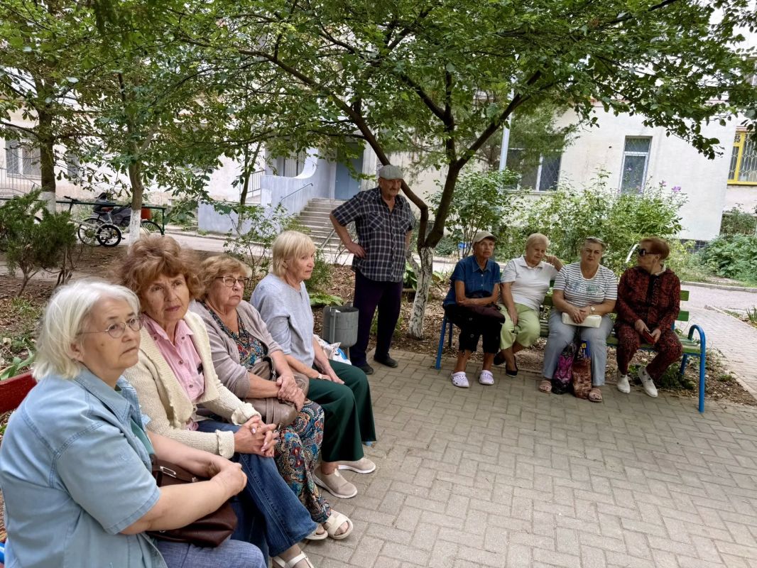 Виталий Оганесян: На встречах с жильцами многоквартирных домов обсудили актуальные для МКД темы Виталий Оганесян: На встречах с жильцами многоквартирных домов обсудили актуальные для МКД темы