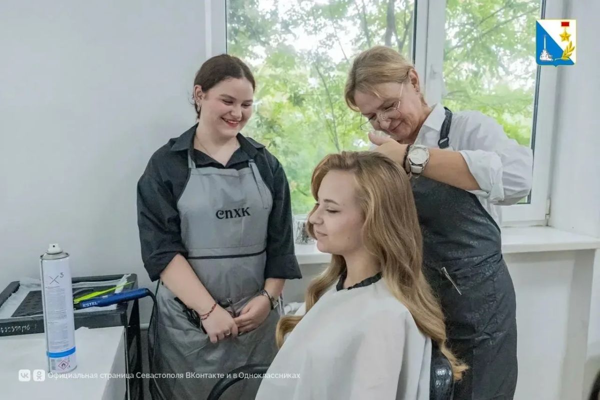 В севастопольском профессиональном художественном колледже готовят мастеров индустрии красоты В севастопольском профессиональном художественном колледже готовят мастеров индустрии красоты