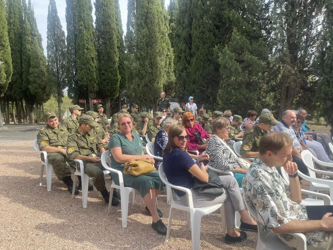 В Алуште открылась выставка к 170-летию окончания Крымской войны В Алуште открылась выставка к 170-летию окончания Крымской войны