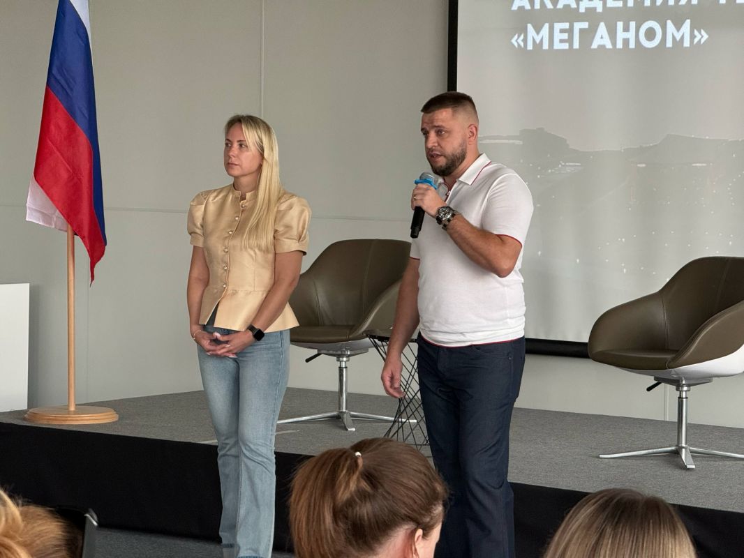 Кирилл Чебышев: Сегодня вместе с главой муниципального образования — председателем Судакского городского совета Дарьей Дейнеко посетили арт-кластер «Таврида», где провели встречу с сотрудниками одного из крупнейших... Кирилл Чебышев: Сегодня вместе с главой муниципального образования — председателем Судакского городского совета Дарьей Дейнеко посетили арт-кластер «Таврида», где провели встречу с сотрудниками одного из крупнейших...