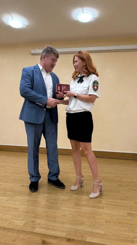 Сотрудников Минприроды Крыма и подведомственных учреждений наградили в преддверии профессионального праздника – Дня работников лесного хозяйства, который ежегодно отмечается в третье воскресенье сентября Сотрудников Минприроды Крыма и подведомственных учреждений наградили в преддверии профессионального праздника – Дня работников лесного хозяйства, который ежегодно отмечается в третье воскресенье сентября