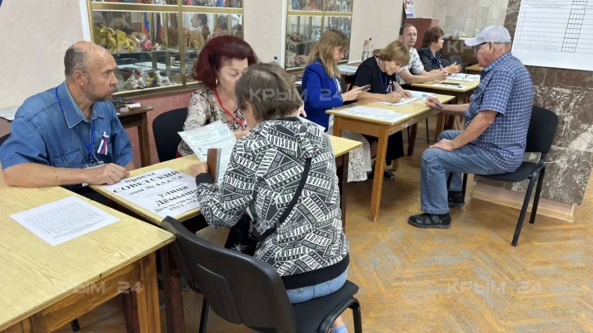 В Евпатории открыты 39 избирательных участков В Евпатории открыты 39 избирательных участков
