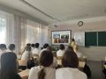 Муниципальный архив города Керчи знакомит школьников с историей Керченского музея древностей