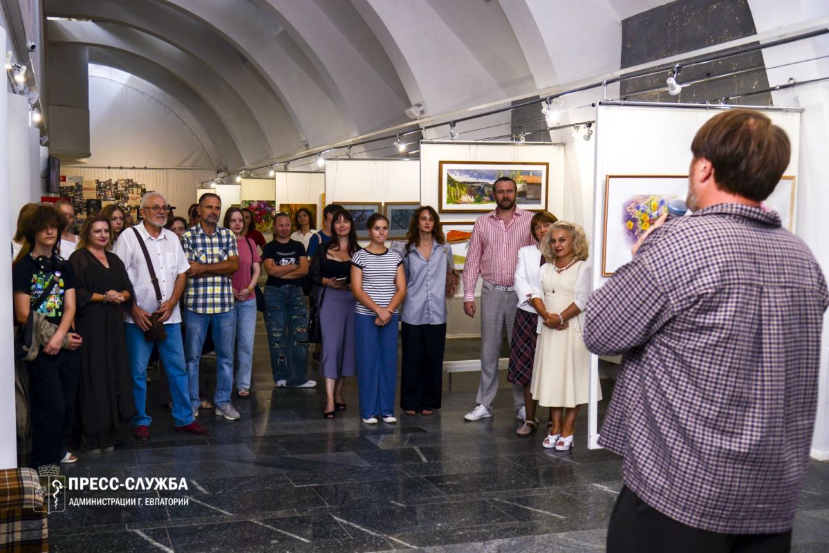 В галерее актуального искусства «ХаРаШо» Крымского государственного театра юного зрителя состоялось открытие выставки «Театр красок и цвета» В галерее актуального искусства «ХаРаШо» Крымского государственного театра юного зрителя состоялось открытие выставки «Театр красок и цвета»