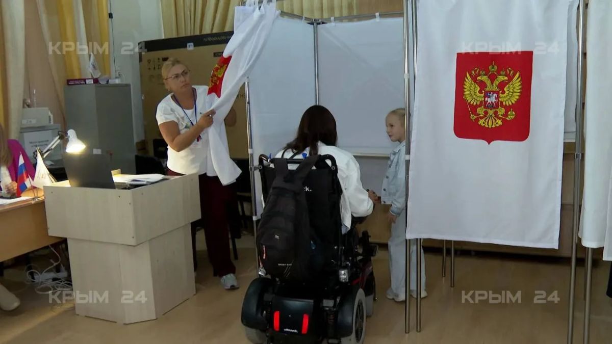 В Саках создали условия для голосования людей с ограниченными возможностями здоровья В Саках создали условия для голосования людей с ограниченными возможностями здоровья