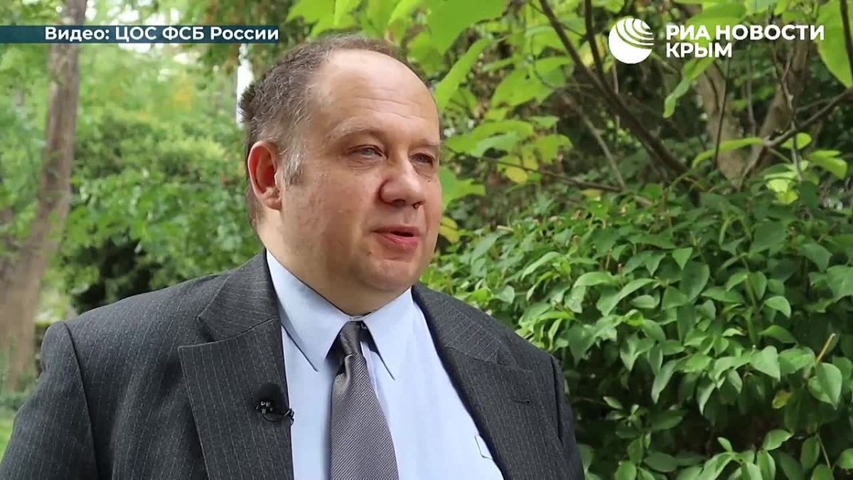 "Банальный шантаж" — эксперт рассказал, как спецслужбы Украины вербуют своих агентов