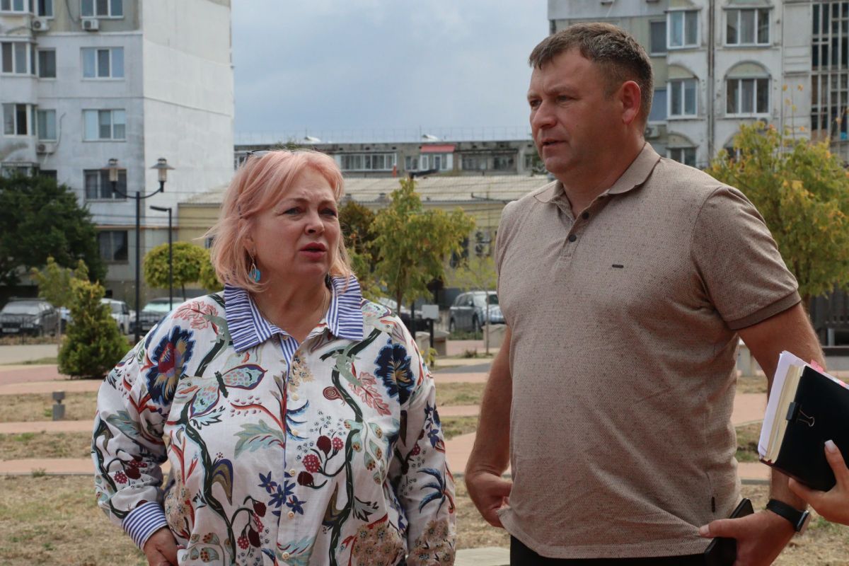 Игорь Крутьков: Поэтапно продолжаем приводить парки и скверы города в порядок Игорь Крутьков: Поэтапно продолжаем приводить парки и скверы города в порядок