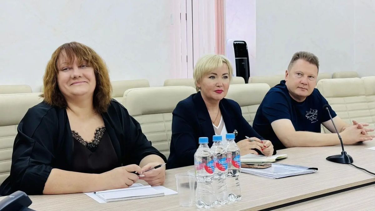 Валентина Лаврик: Сегодня провела рабочую встречу со своими внештатными советниками Валентина Лаврик: Сегодня провела рабочую встречу со своими внештатными советниками