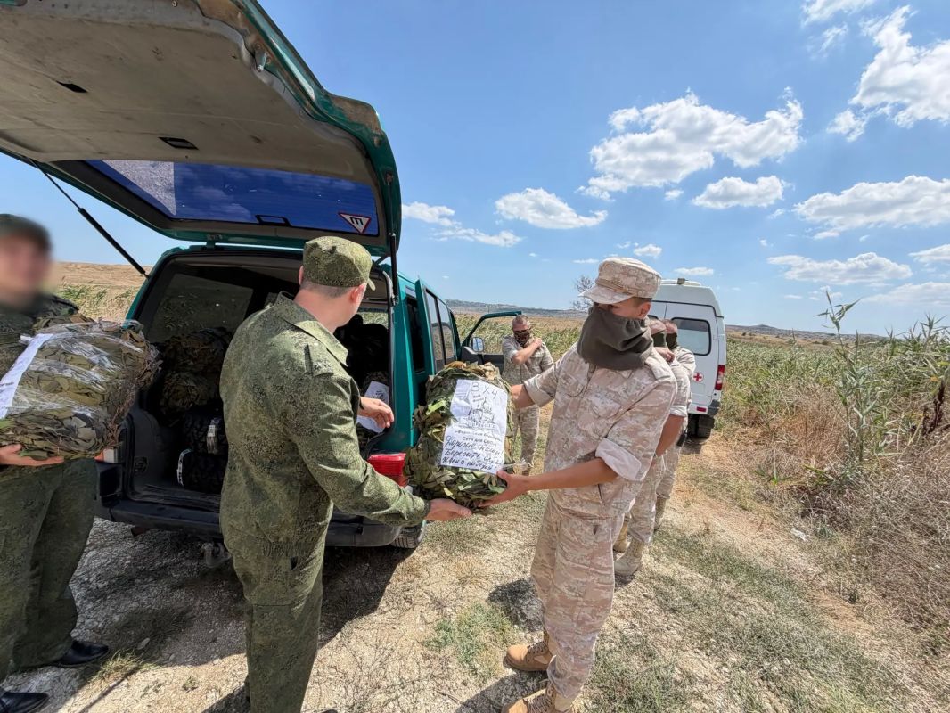 Офицеры СК из Крыма продолжают оказывать необходимую помощь бойцам с передовой Офицеры СК из Крыма продолжают оказывать необходимую помощь бойцам с передовой
