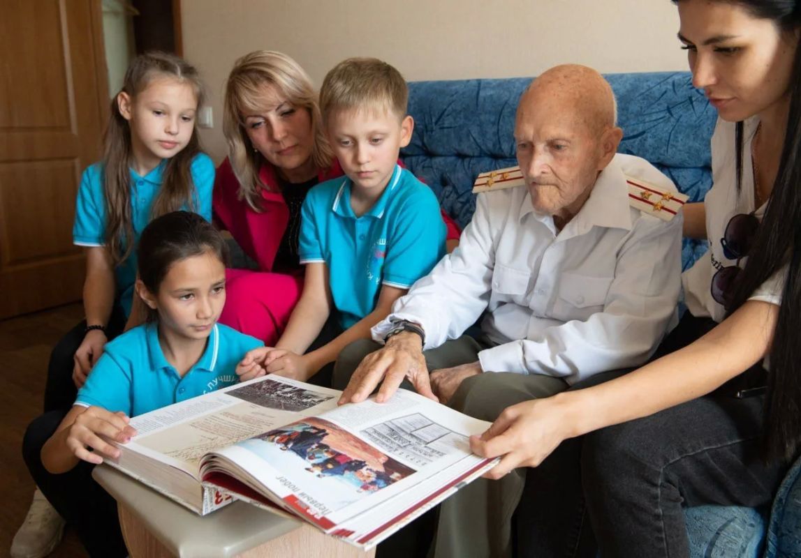 Севастопольскому ветерану Великой Отечественной войны исполнилось 98 лет Севастопольскому ветерану Великой Отечественной войны исполнилось 98 лет
