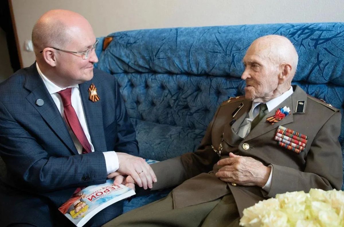 98 лет исполнилось ветерану Великой Отечественной войны в Севастополе 98 лет исполнилось ветерану Великой Отечественной войны в Севастополе