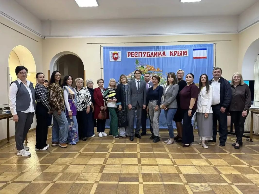 В Симферополе открылась выставка лучших сувениров Крыма, приуроченная к Всемирному Дню туризма В Симферополе открылась выставка лучших сувениров Крыма, приуроченная к Всемирному Дню туризма